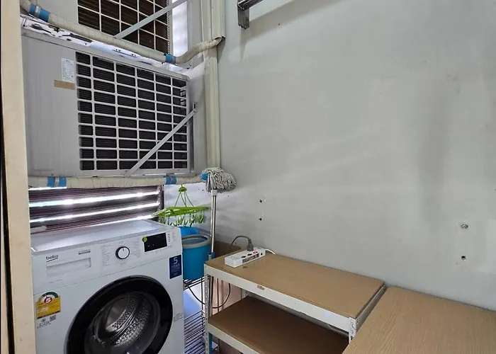 Iris Rama9 Airport Link-huamark Apartment Bangkok